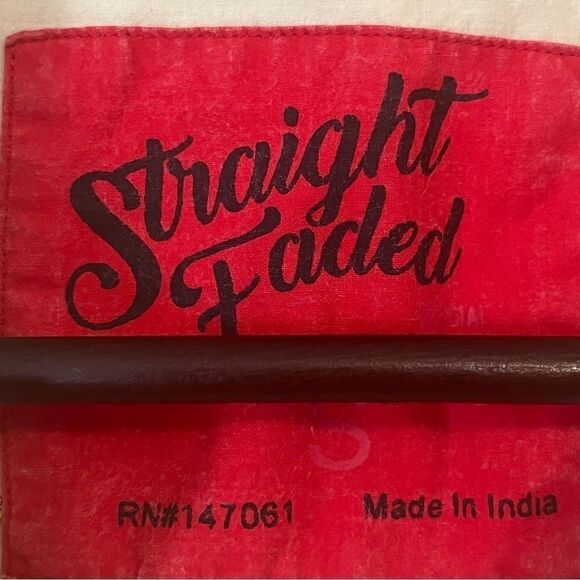 Men's Straight Faded French Fries Short Sleeve Button Down Shirt - Picture 7 of 9